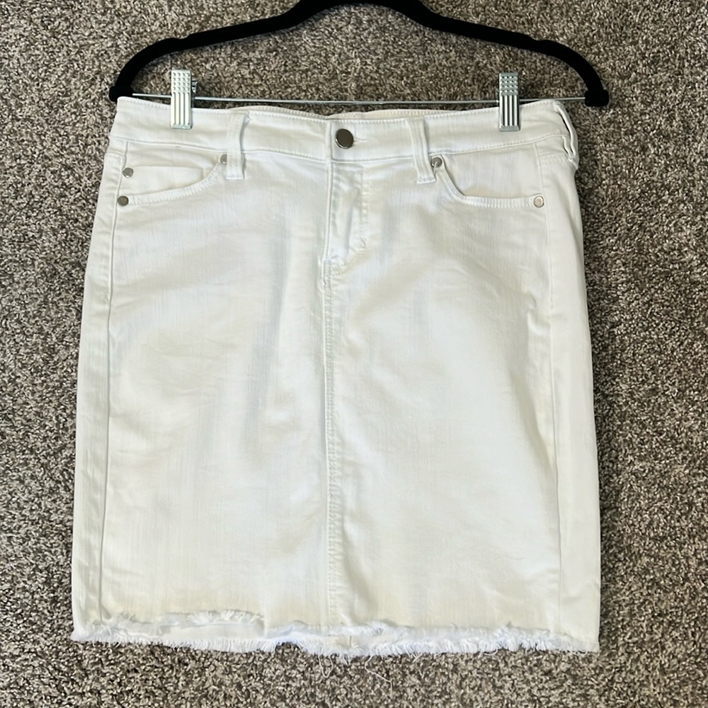 NWOT Liverpool white denim mini skirt, size 4/27